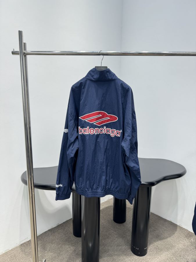 BALENCIAGA Women 𝐵𝑎𝑙𝑒𝑛𝑐𝑖𝑎𝑔* 3 B FOOTBALL TRACKSUIT — Premium Replica — photo 3