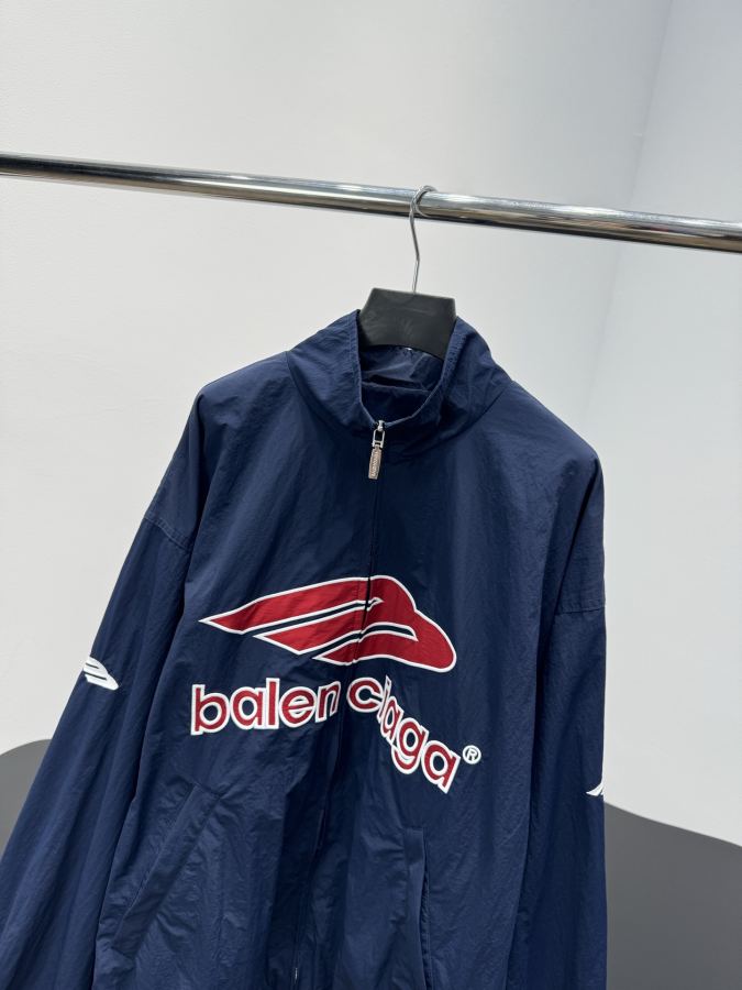 BALENCIAGA Women 𝐵𝑎𝑙𝑒𝑛𝑐𝑖𝑎𝑔* 3 B FOOTBALL TRACKSUIT — Premium Replica — photo 2