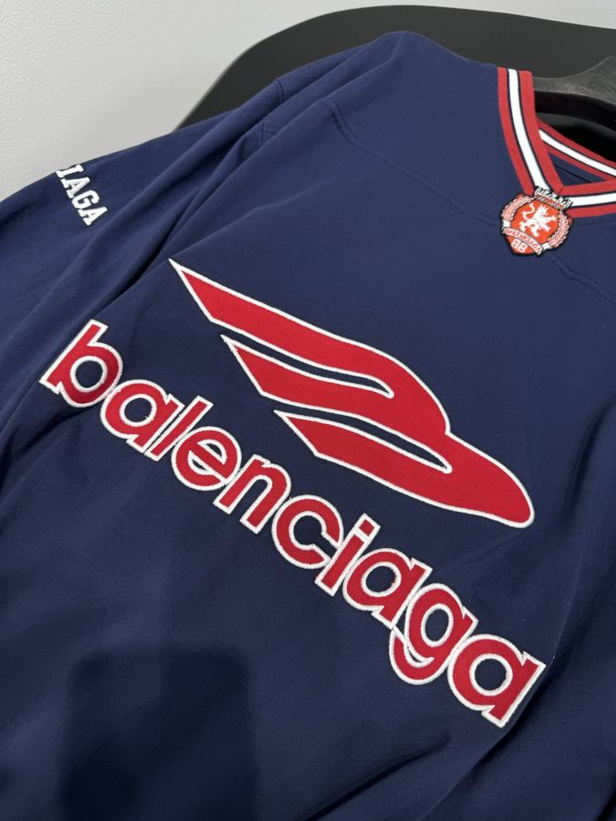BALENCIAGA Women 𝐵𝑎𝑙𝑒𝑛𝑐𝑖𝑎𝑔* 3 B FOOTBALL V T — AAA Quality Replica — photo 7
