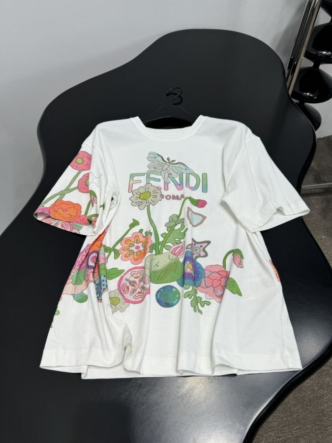 Fendi Women 𝐹𝑒𝑛𝑑* x Aya Takano Series T — Premium Replica — photo 4