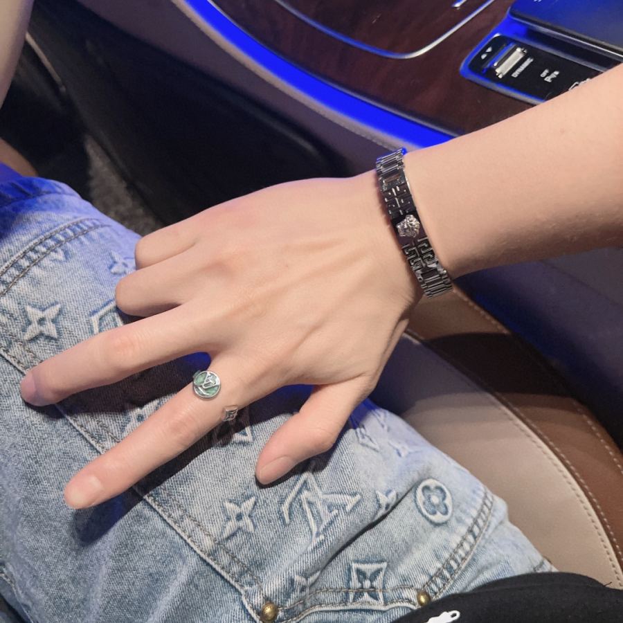 Versace Jewelry Dumeisa logo armband — photo 7