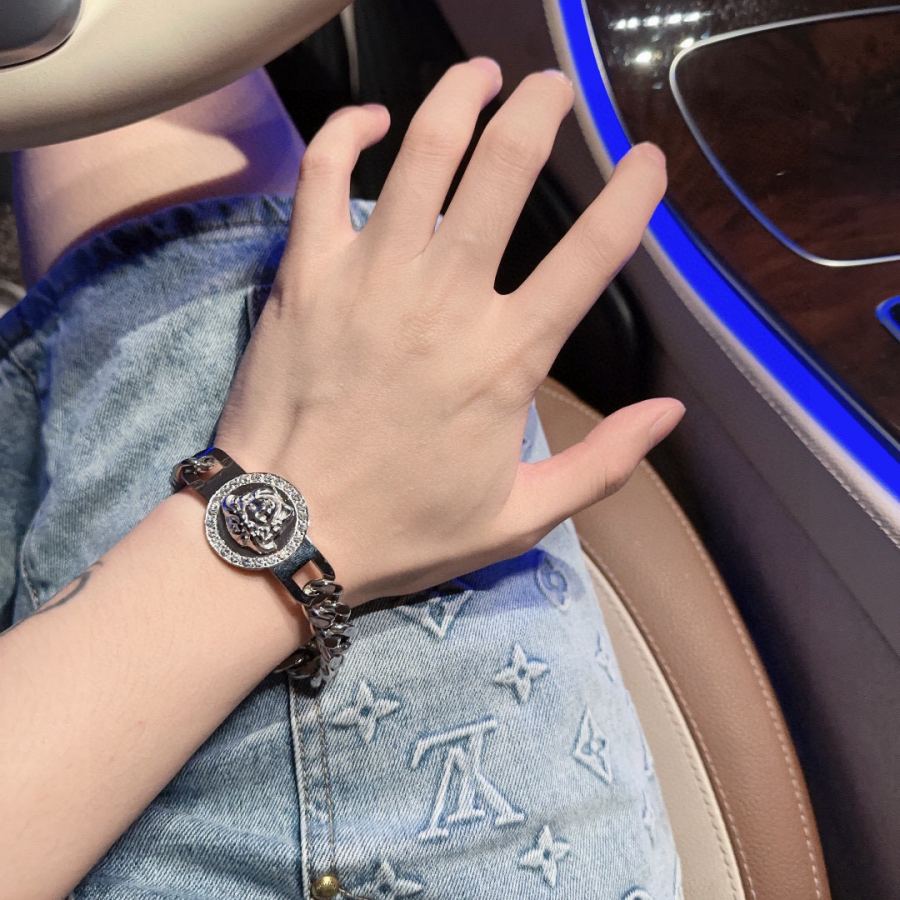 Versace Jewelry Dumeisa logo bracelet, exquisitely crafted with diamonds — 1:1 Replica For Sale — photo 9