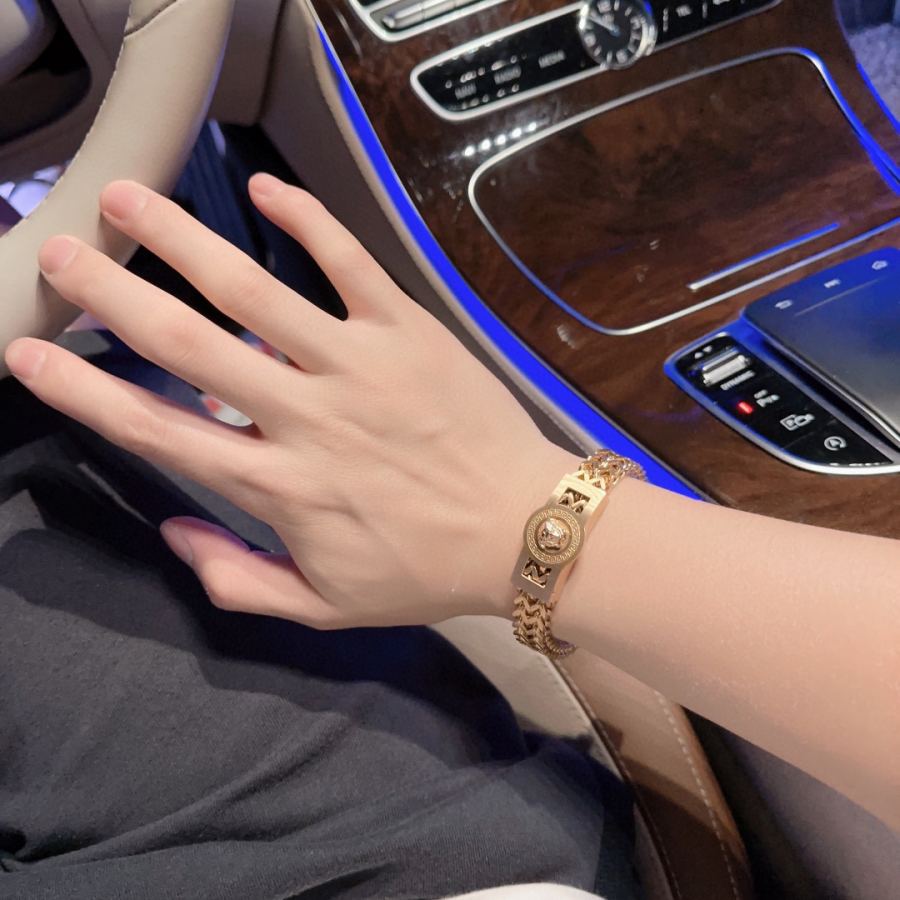 Versace Jewelry Dumeisa logo bracelet, exquisitely crafted with diamonds — 1:1 Replica For Sale — photo 7