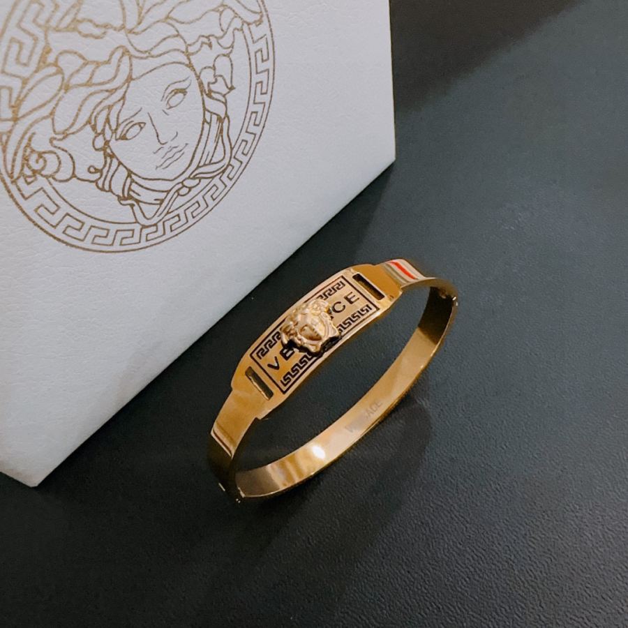 Versace Jewelry Dumeisa logo bracelet, diamond inlaid, exquisite craftsmanship — 1:1 Replica