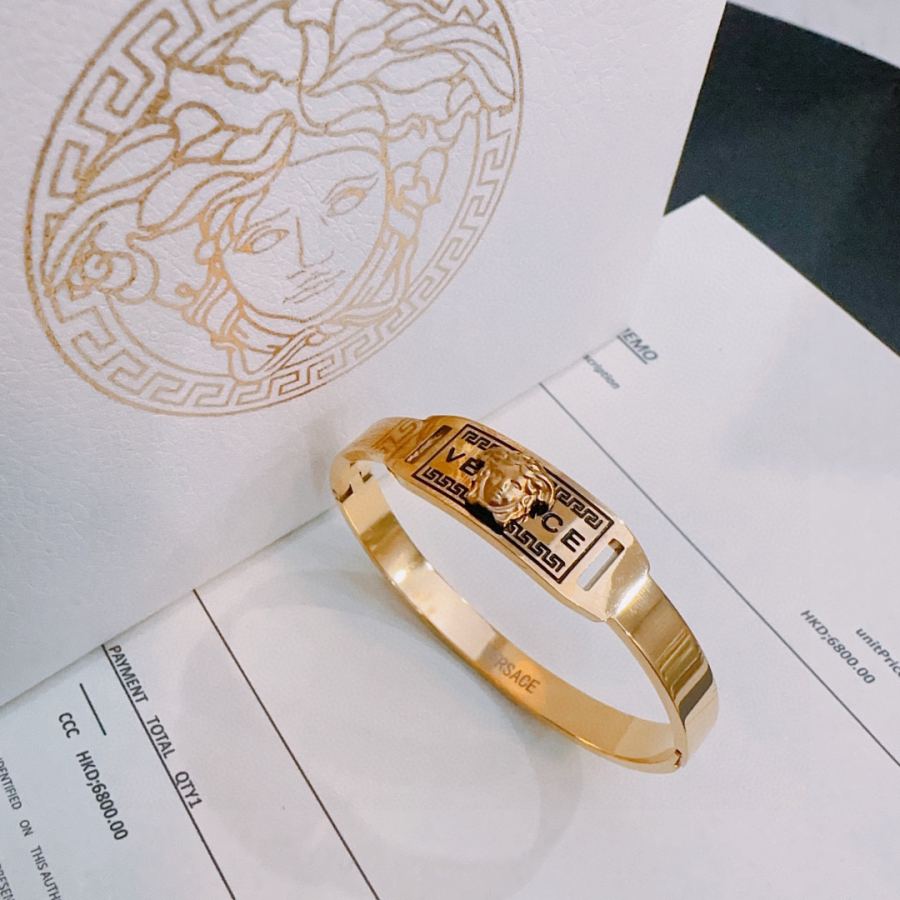 Versace Jewelry Dumeisa logo bracelet, diamond inlaid, exquisite craftsmanship — 1:1 Replica — photo 2