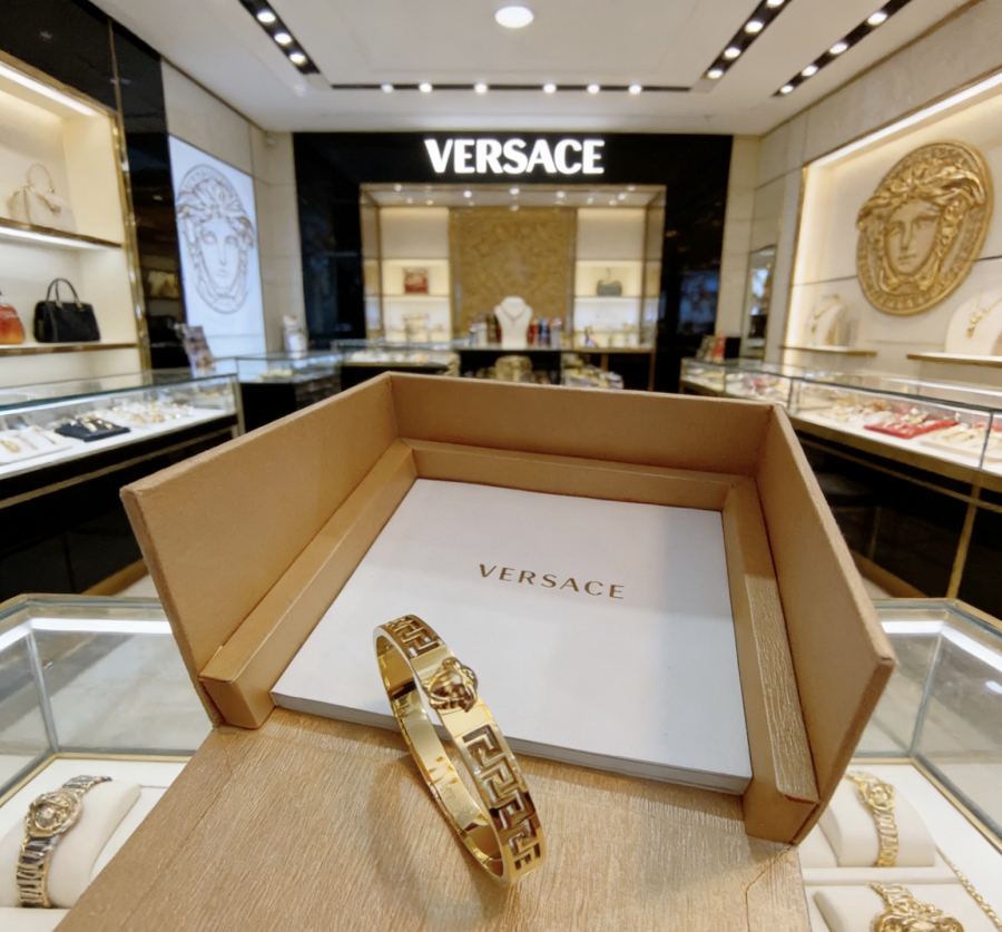 Versace Jewelry Dumeisa logo bracelet, diamond inlaid, exquisite craftsmanship — 1:1 Replica — photo 7