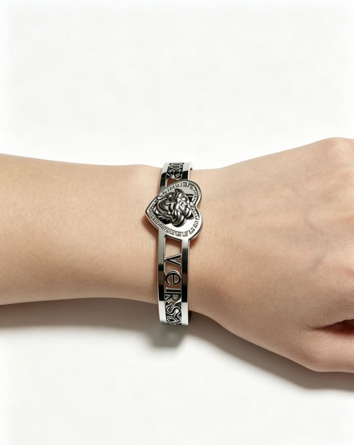 Versace Jewelry Dumeisa logo bracelet, diamond inlaid, exquisite craftsmanship — Premium Replica — photo 7