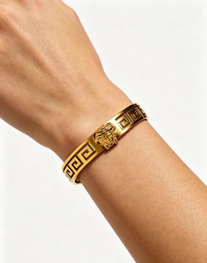 Versace Jewelry Dumeisa logo bracelet, diamond inlaid, exquisite craftsmanship — AAA Quality Replica — photo 8