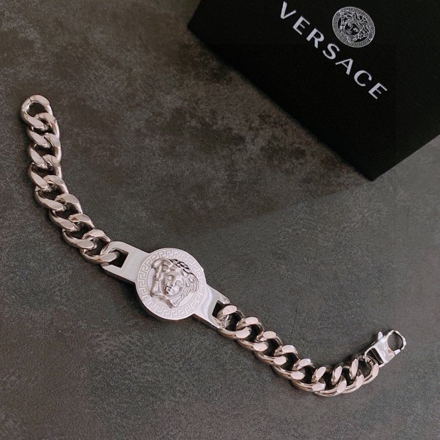 Versace Jewelry Dumeisa logo bracelet, diamond inlaid, exquisite craftsmanship — 1:1 Replica For Sale — photo 2