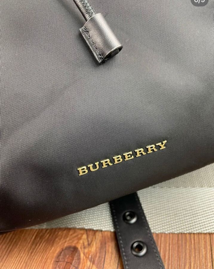 Burberry bag With a strong minimalist style and no unnecessary decoration, the luxurious design — Premium Replica — photo 8