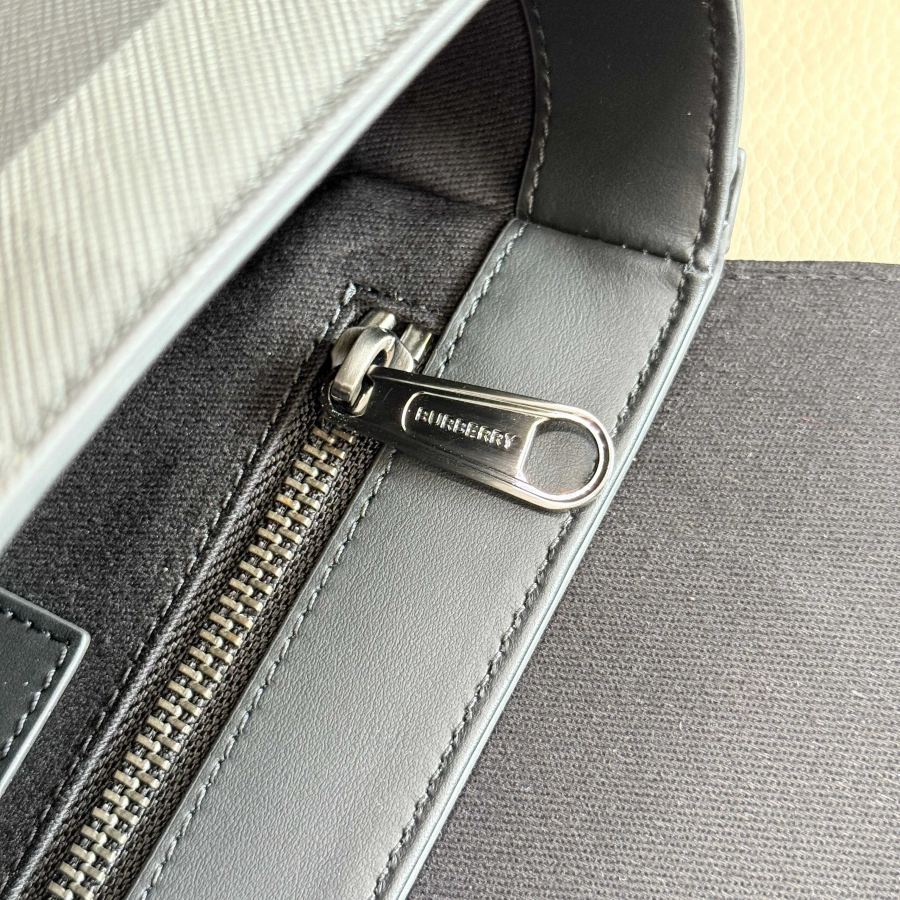 Burberry Tasche B Neu 30% 29x20x8,5 — photo 6