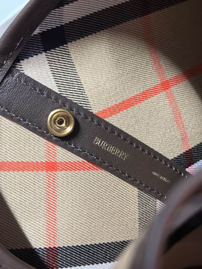 Burberry bag Tote bag plaid delivery actual shot — Premium Replica — photo 8