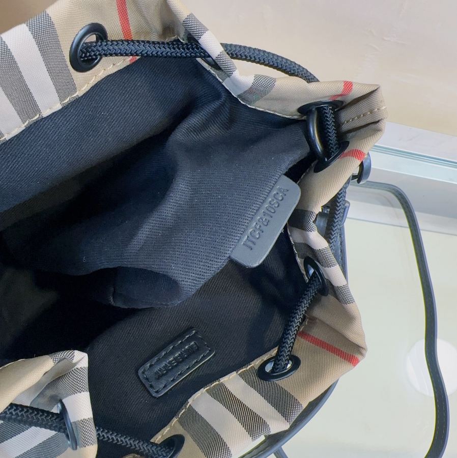 Burberry bag The most popular style Bur storage bucket with plaid elements is more classic and casual. — 1:1 Replica — photo 9