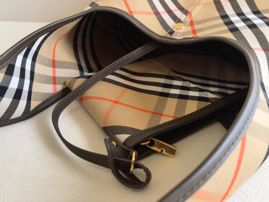Burberry bag black striped large size, high-end unique, pure cotton fabric with original cowhide, — 1:1 Replica — photo 6