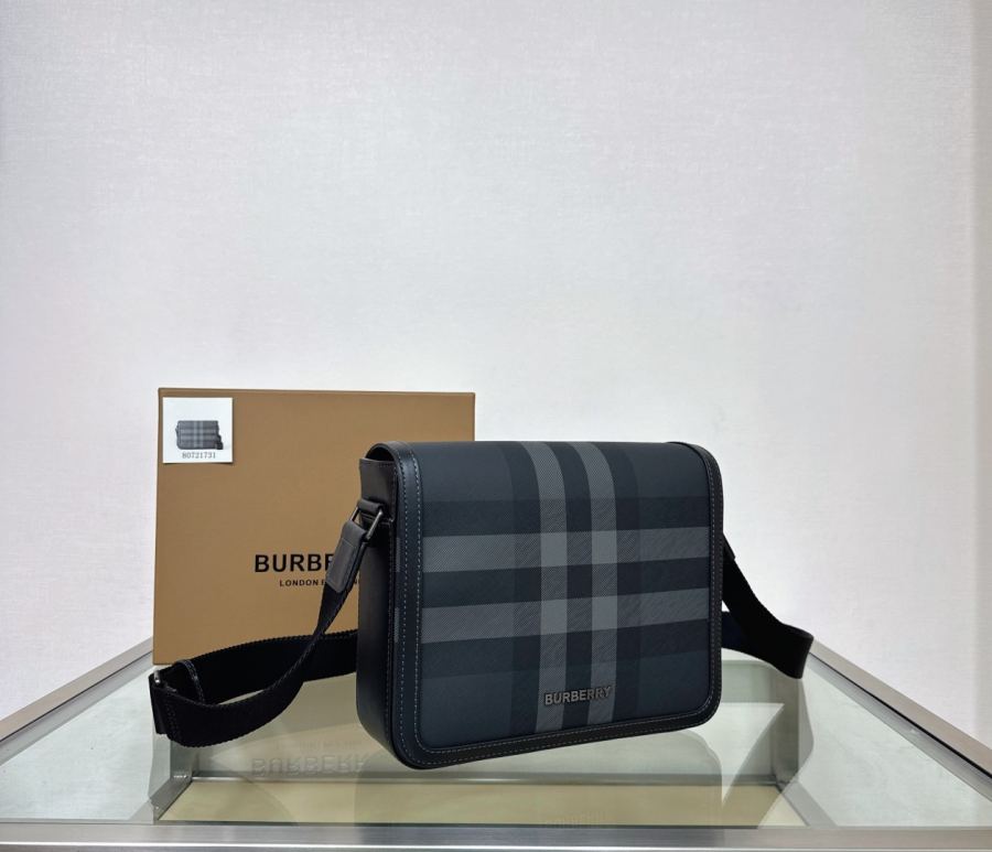 Burberry bag The newest postman is here Exquisite and upright design, decorated with B family plaid, — AAA Quality Replica — photo 2
