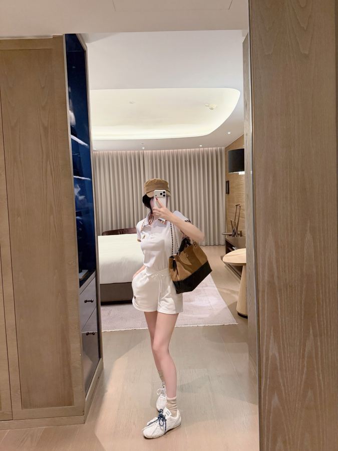 Burberry Women BURBERR* POLO T SML — 1:1 Replica — photo 2
