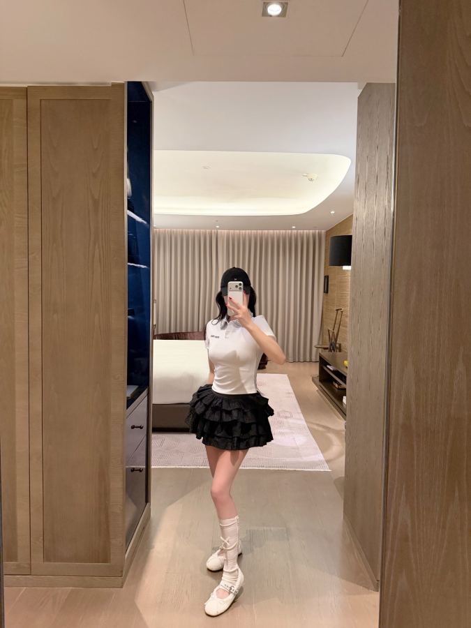 Miumiu Women MIUMI* POLO SML — 1:1 Replica For Sale — photo 3