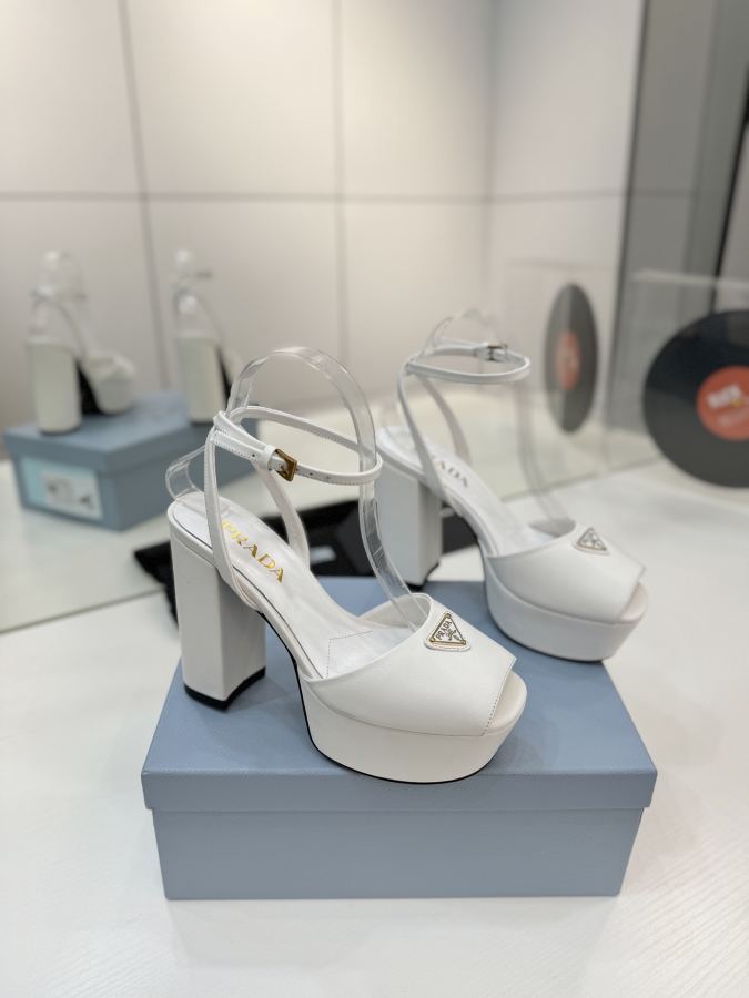 Prada women's shoes Factory price "Prada Water Table" — Premium Replica