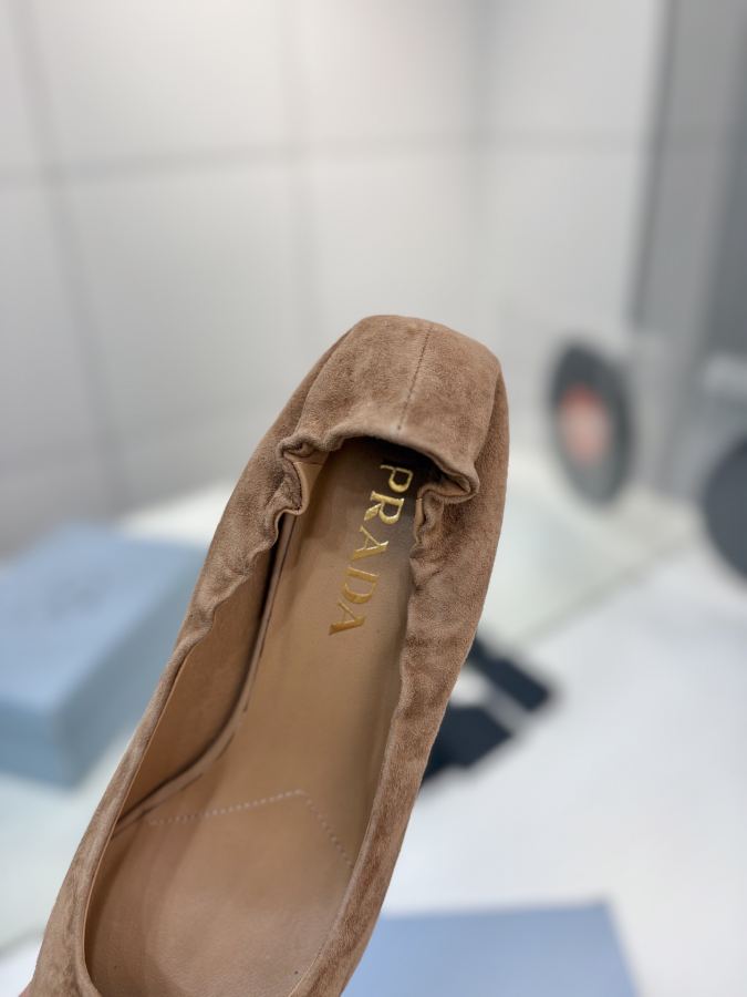 Prada women's shoes Factory price PRADA pointed toe high heels, — 1:1 Replica — photo 7