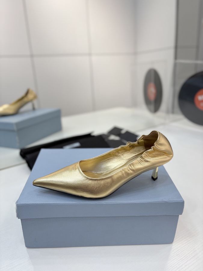Prada women's shoes Factory price PRADA pointed toe high heels, — Premium Replica — photo 4