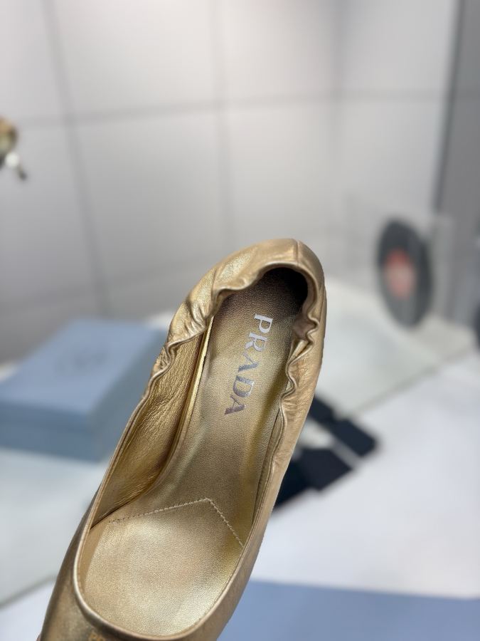 Prada women's shoes Factory price PRADA pointed toe high heels, — Premium Replica — photo 7