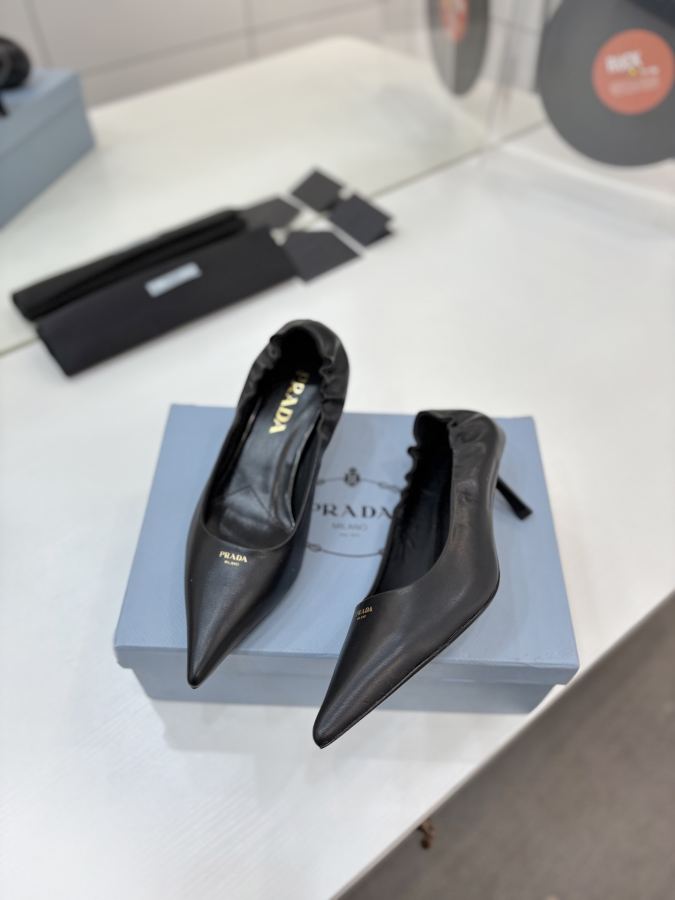 Prada women's shoes Factory price PRADA pointed toe high heels, — 1:1 Replica — photo 8