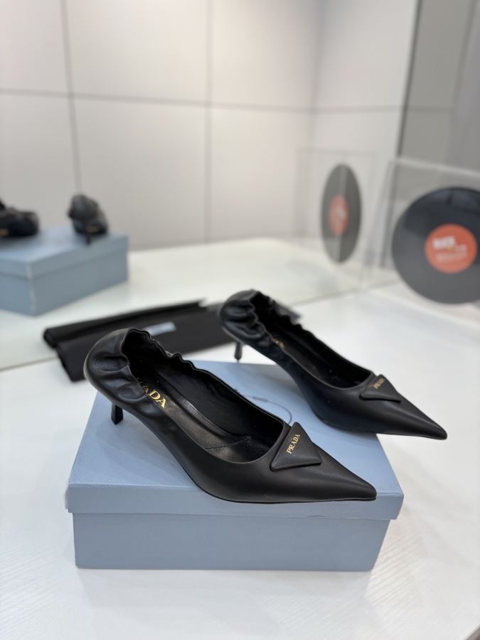 Prada women's shoes Factory price PRADA pointed toe high heels, — 1:1 Replica