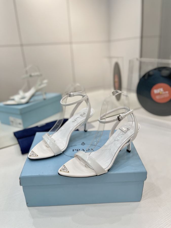 Prada women's shoes Factory price "Pointed metal buckle" — 1:1 Replica — photo 2