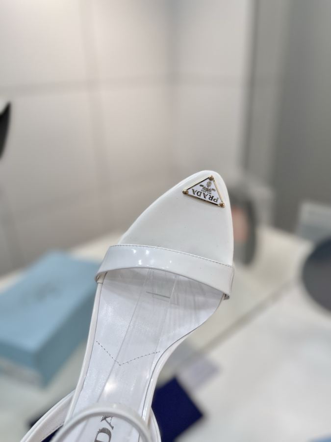 Prada women's shoes Factory price "Pointed metal buckle" — 1:1 Replica — photo 5