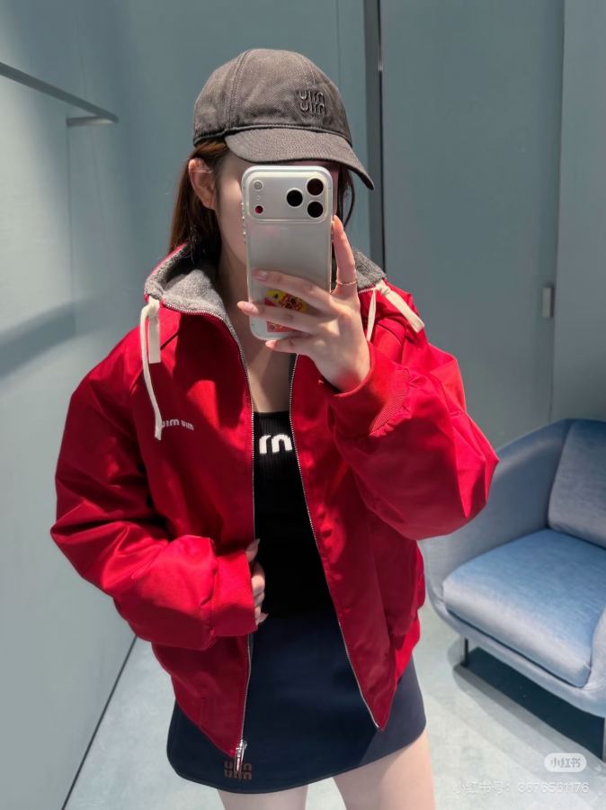 Miumiu Women Miumi*25 Fw New oversize miu hold S/M/L — AAA Quality Replica — photo 5