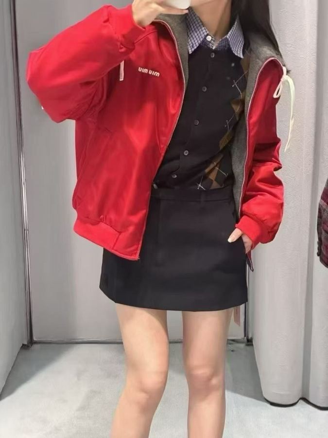 Miumiu Women Miumi*25 Fw New oversize miu hold S/M/L — AAA Quality Replica — photo 8
