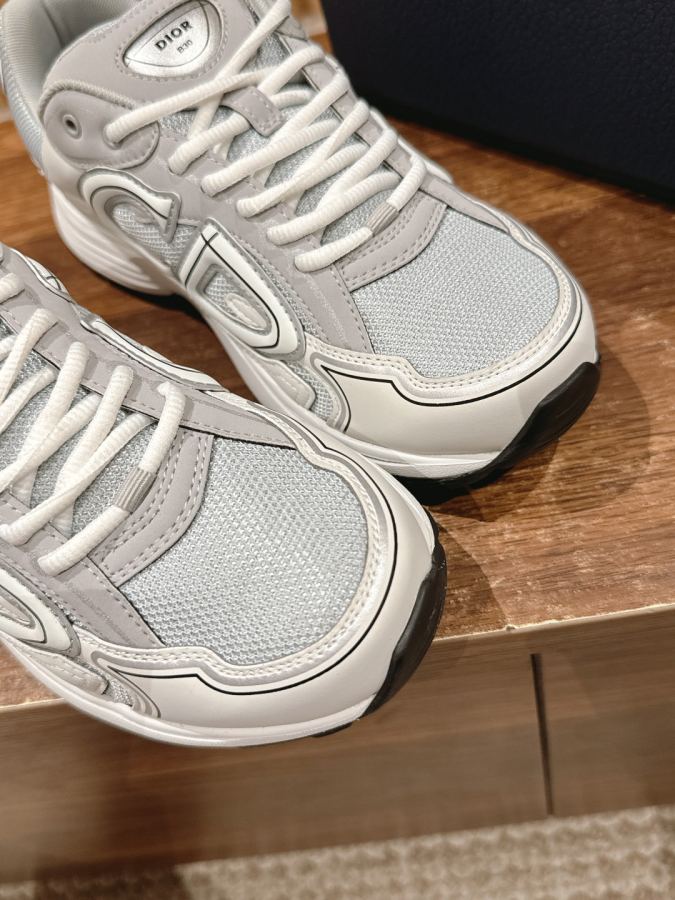 Dior women's shoes # 𝐂𝐇𝐑𝐈𝐒𝐓𝐈𝐀𝐍 𝐃𝐈𝐎𝐑 𝐁𝟯𝟬 Dad Shoes — 1:1 Replica For Sale — photo 8