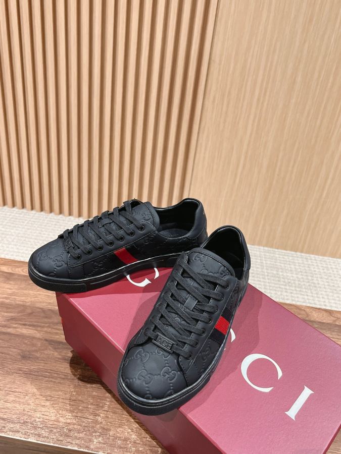 Gucci women's shoes 𝙂𝙪𝙘𝙘𝙞 𝘼𝙘𝙚# Gucci New white shoes, casual sneakers for — 1:1 Replica — photo 4
