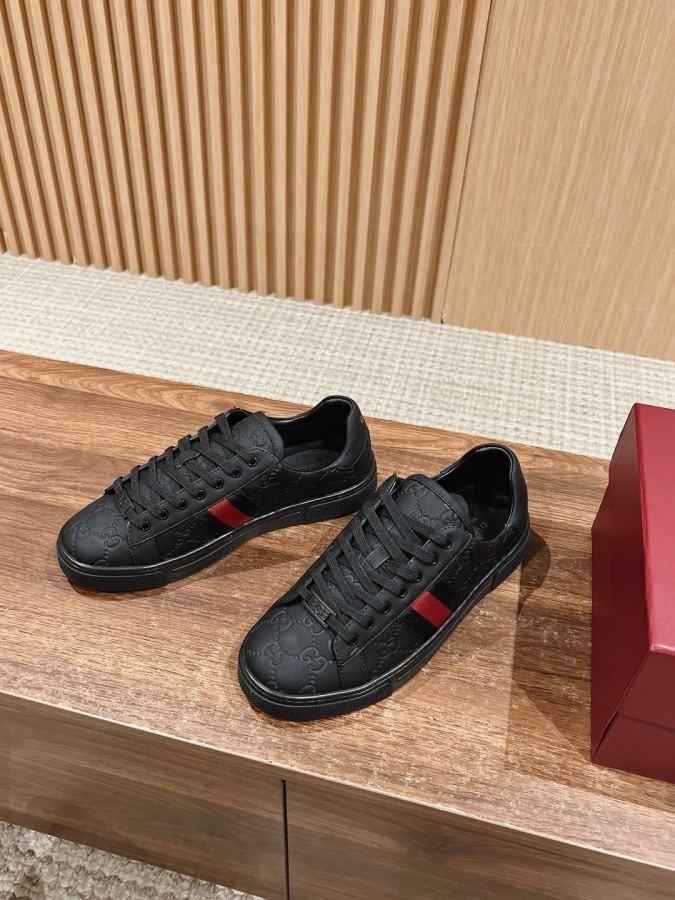 Gucci women's shoes 𝙂𝙪𝙘𝙘𝙞 𝘼𝙘𝙚# Gucci New white shoes, casual sneakers for — 1:1 Replica — photo 2