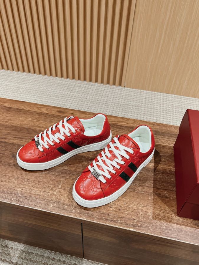 Gucci women's shoes 𝙂𝙪𝙘𝙘𝙞 𝘼𝙘𝙚# Gucci New white shoes, casual sneakers for — Premium Replica — photo 2