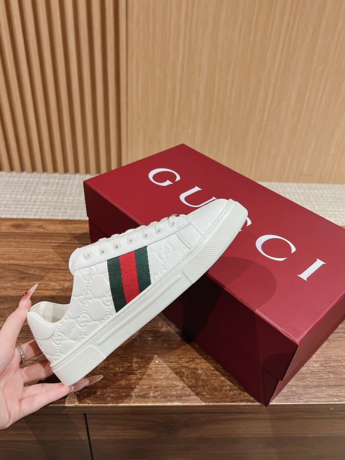 Gucci women's shoes 𝙂𝙪𝙘𝙘𝙞 𝘼𝙘𝙚# Gucci New white shoes, casual sneakers for — 1:1 Replica For Sale — photo 5