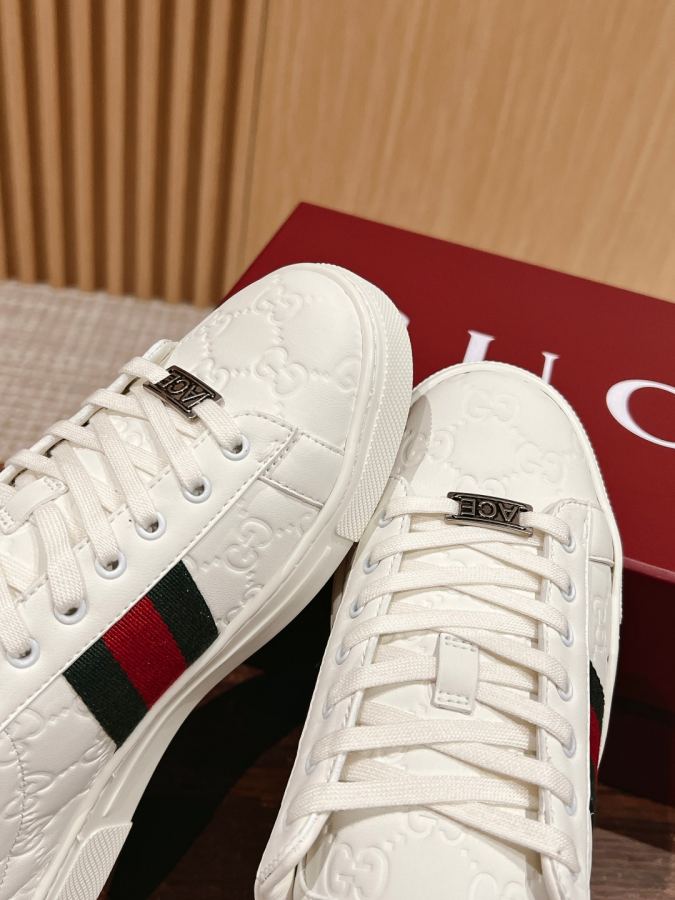 Gucci women's shoes 𝙂𝙪𝙘𝙘𝙞 𝘼𝙘𝙚# Gucci New white shoes, casual sneakers for — 1:1 Replica For Sale — photo 6