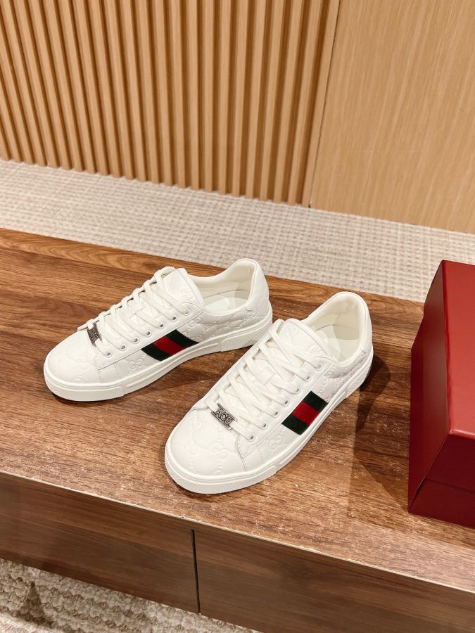 Gucci women's shoes 𝙂𝙪𝙘𝙘𝙞 𝘼𝙘𝙚# Gucci New white shoes, casual sneakers for — 1:1 Replica For Sale — photo 2