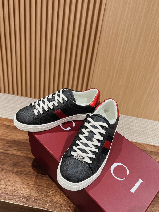 Gucci women's shoes 𝙂𝙪𝙘𝙘𝙞 𝘼𝙘𝙚# Gucci New white shoes, casual sneakers for — Premium Replica — photo 4