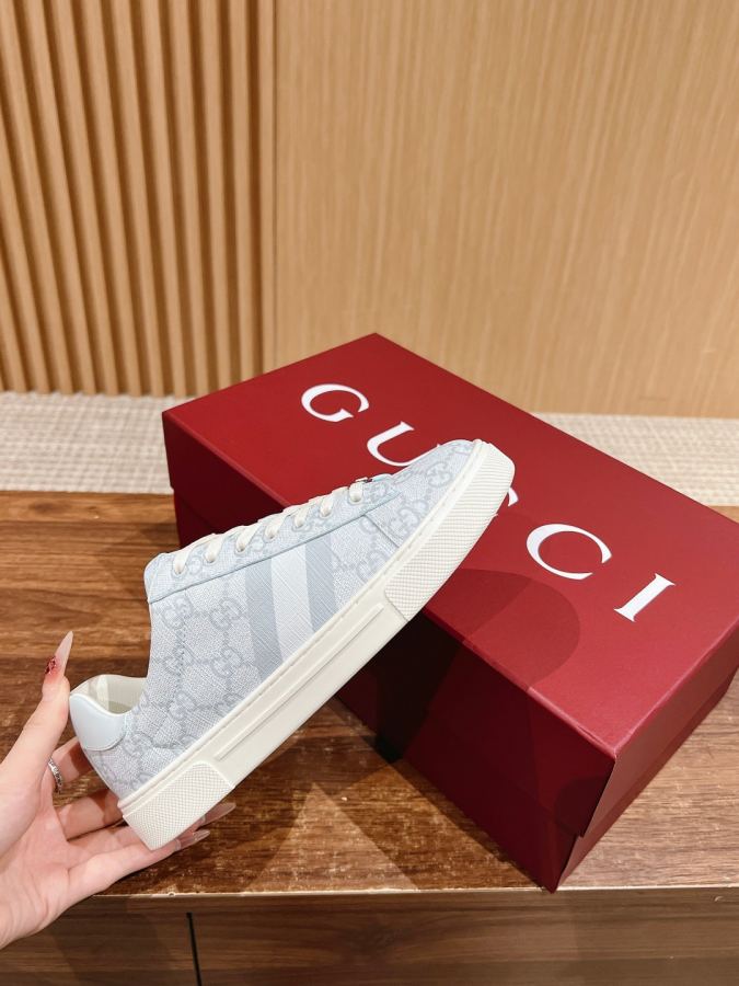 Gucci women's shoes 𝙂𝙪𝙘𝙘𝙞 𝘼𝙘𝙚# Gucci New white shoes, casual sneakers for — 1:1 Replica For Sale — photo 5