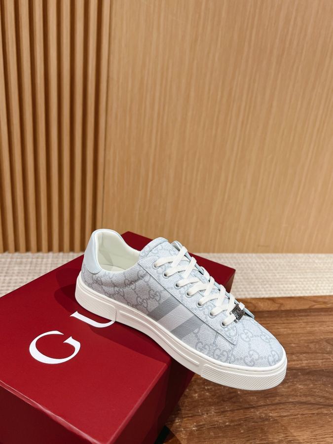 Gucci women's shoes 𝙂𝙪𝙘𝙘𝙞 𝘼𝙘𝙚# Gucci New white shoes, casual sneakers for — 1:1 Replica For Sale — photo 3
