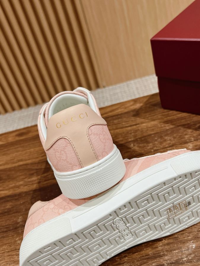 Gucci women's shoes 𝙂𝙪𝙘𝙘𝙞 𝘼𝙘𝙚# Gucci New white shoes, casual sneakers for — Premium Replica — photo 9