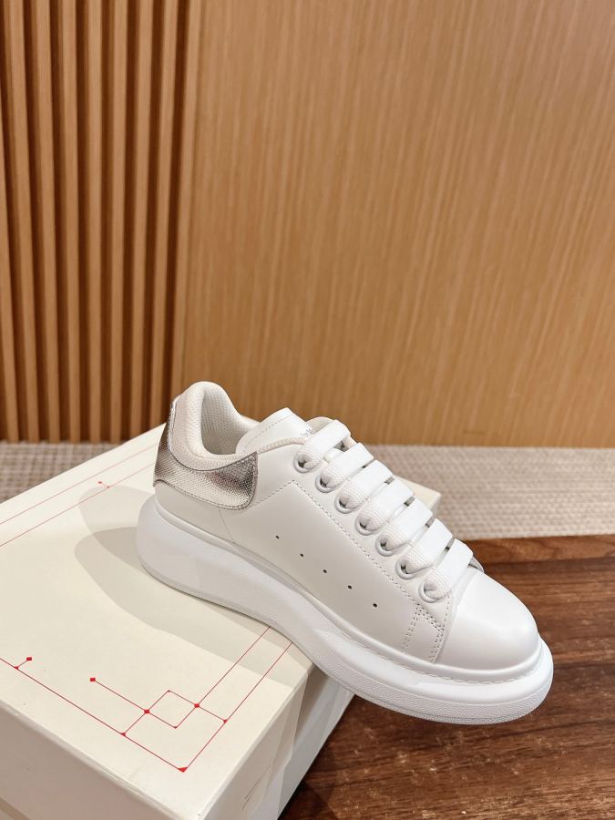 Alexander Mc Queen Women's Shoes +10 𝐀𝐥𝐞𝐱𝐚𝐧𝐝𝐞𝐫 𝐌𝐜𝐐𝐔𝐄𝐄𝐍 — 1:1 Replica — photo 4