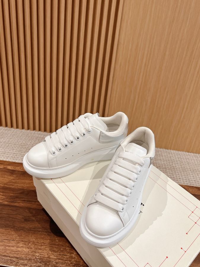 Alexander Mc Queen Women's Shoes +10 𝐀𝐥𝐞𝐱𝐚𝐧𝐝𝐞𝐫 𝐌𝐜𝐐𝐔𝐄𝐄𝐍 — 1:1 Replica — photo 3