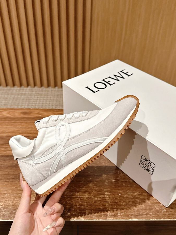 Zapatos de mujer LOEWE +10 𝐋𝐎𝐄𝐖𝐄# FLOW RUNNER — photo 5