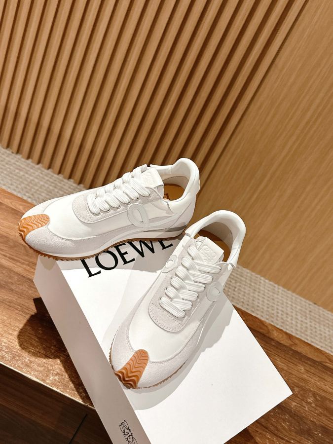 Zapatos de mujer LOEWE +10 𝐋𝐎𝐄𝐖𝐄# FLOW RUNNER — photo 4