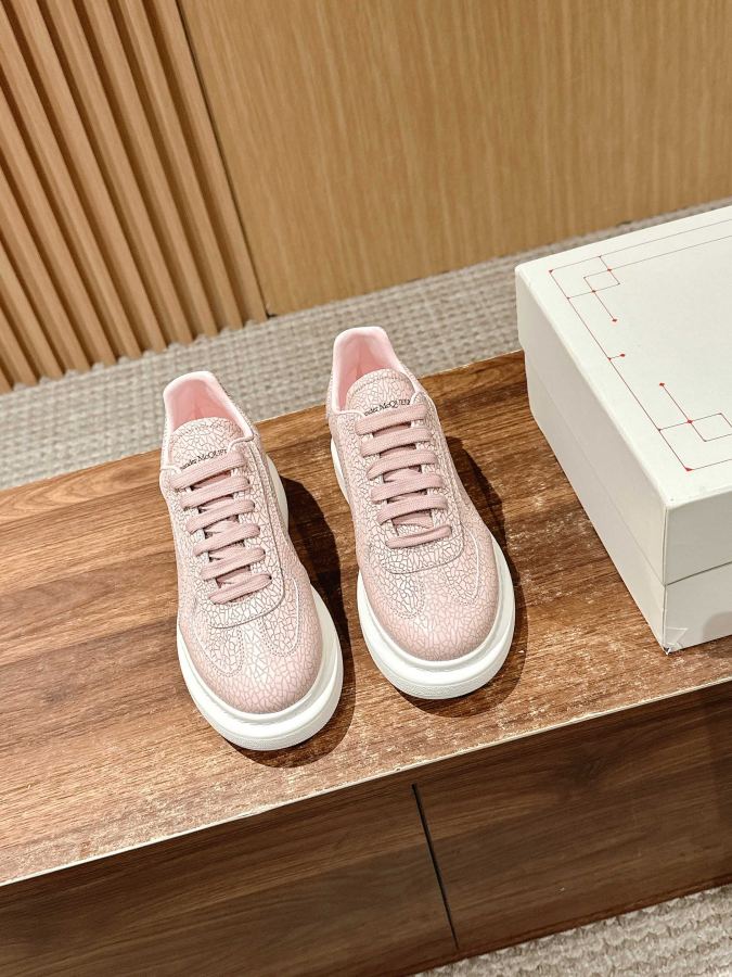 Alexander Mc Queen Women's Shoes code only [De Xun pink leather crack]𝐀𝐥𝐞𝐱𝐚𝐧𝐝𝐞𝐫 — 1:1 Replica