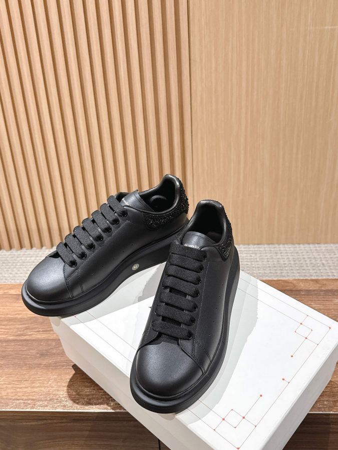 Alexander Mc Queen Women's Shoes Male +10 [Black diamond and black leather] 𝐀𝐥𝐞𝐱𝐚𝐧𝐝𝐞𝐫 — Premium Replica — photo 4