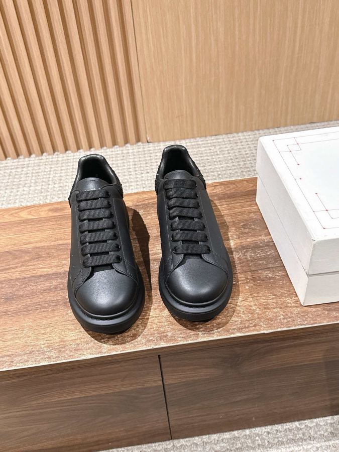 Alexander Mc Queen Women's Shoes Male +10 [Black diamond and black leather] 𝐀𝐥𝐞𝐱𝐚𝐧𝐝𝐞𝐫 — Premium Replica