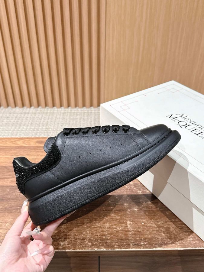 Alexander Mc Queen Women's Shoes Male +10 [Black diamond and black leather] 𝐀𝐥𝐞𝐱𝐚𝐧𝐝𝐞𝐫 — Premium Replica — photo 5